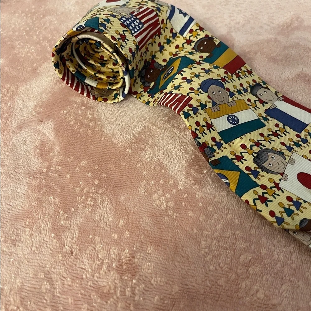 International Flag Pattern Tie - Picture 3 of 8